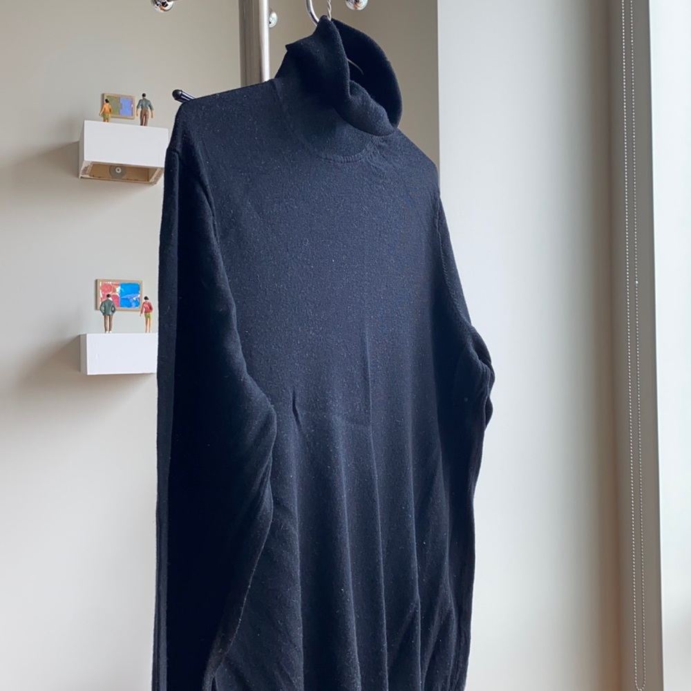 Uniqlo Black Turtleneck